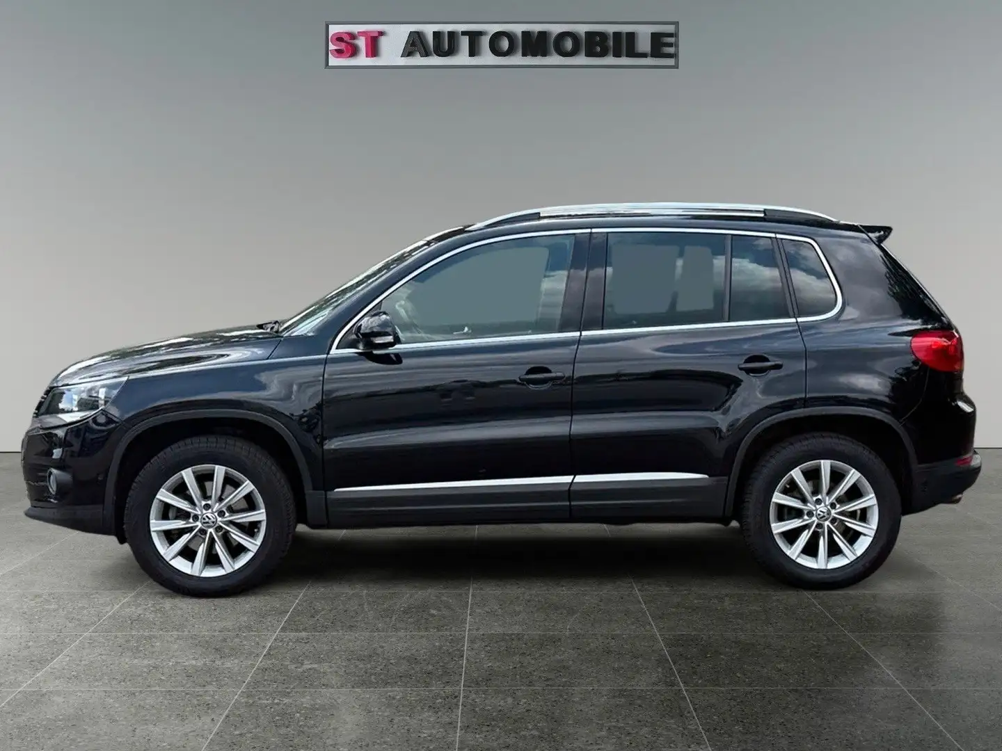 Volkswagen Tiguan Sport & Style 4Motion 2.0-Pano-Leder Schwarz - 2