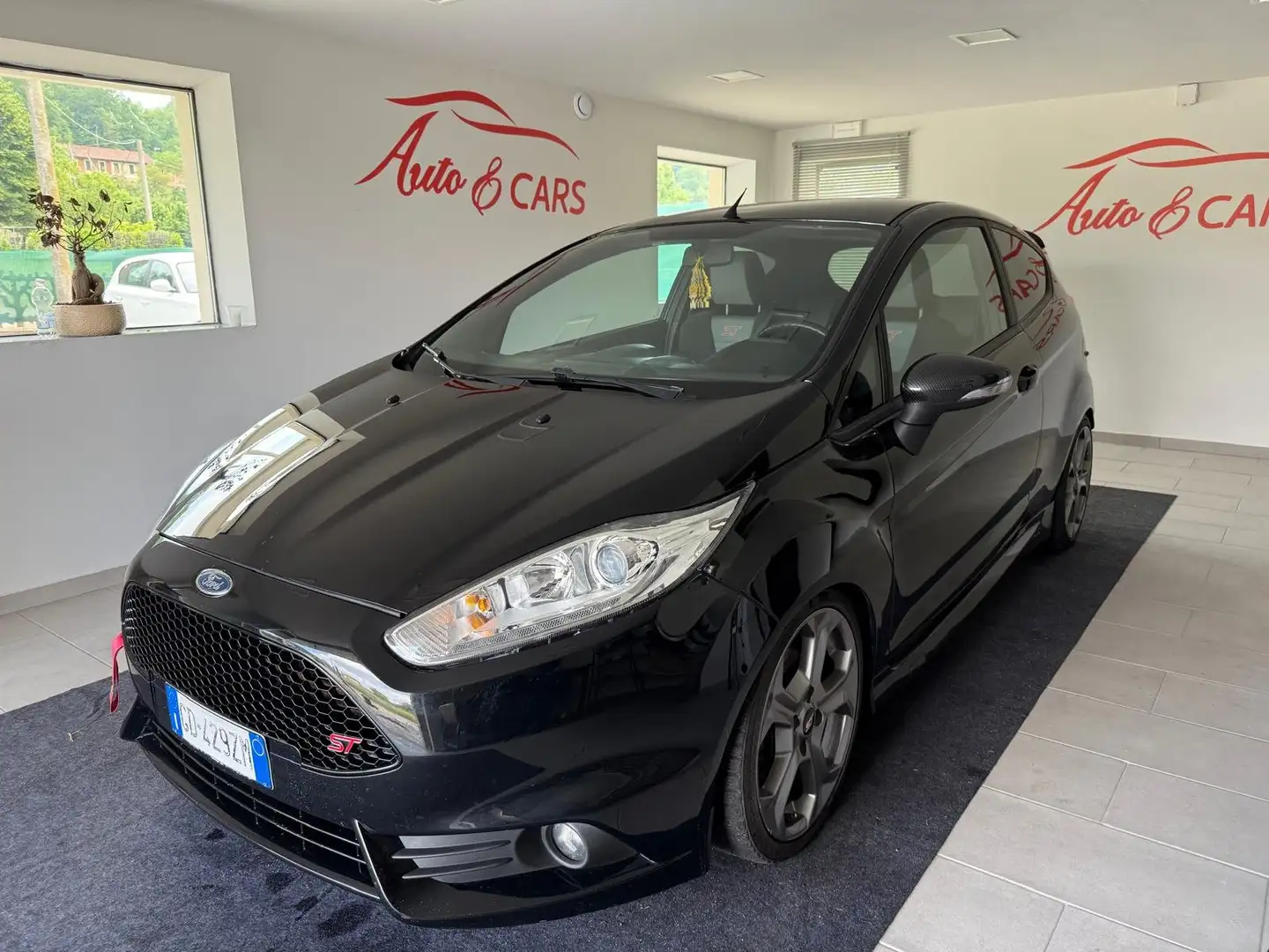 Ford Fiesta 3p 1.6 ST 182cv Noir - 1