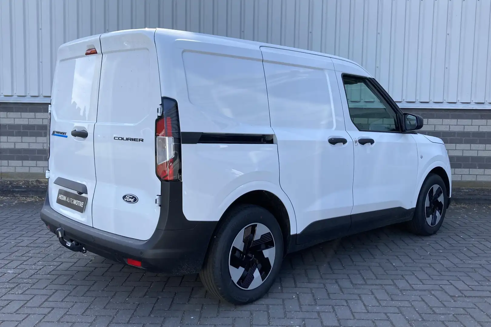 Ford E-Transit Cour. Trend 44 kWh Toegang Milieu-zones | Driver A - 2