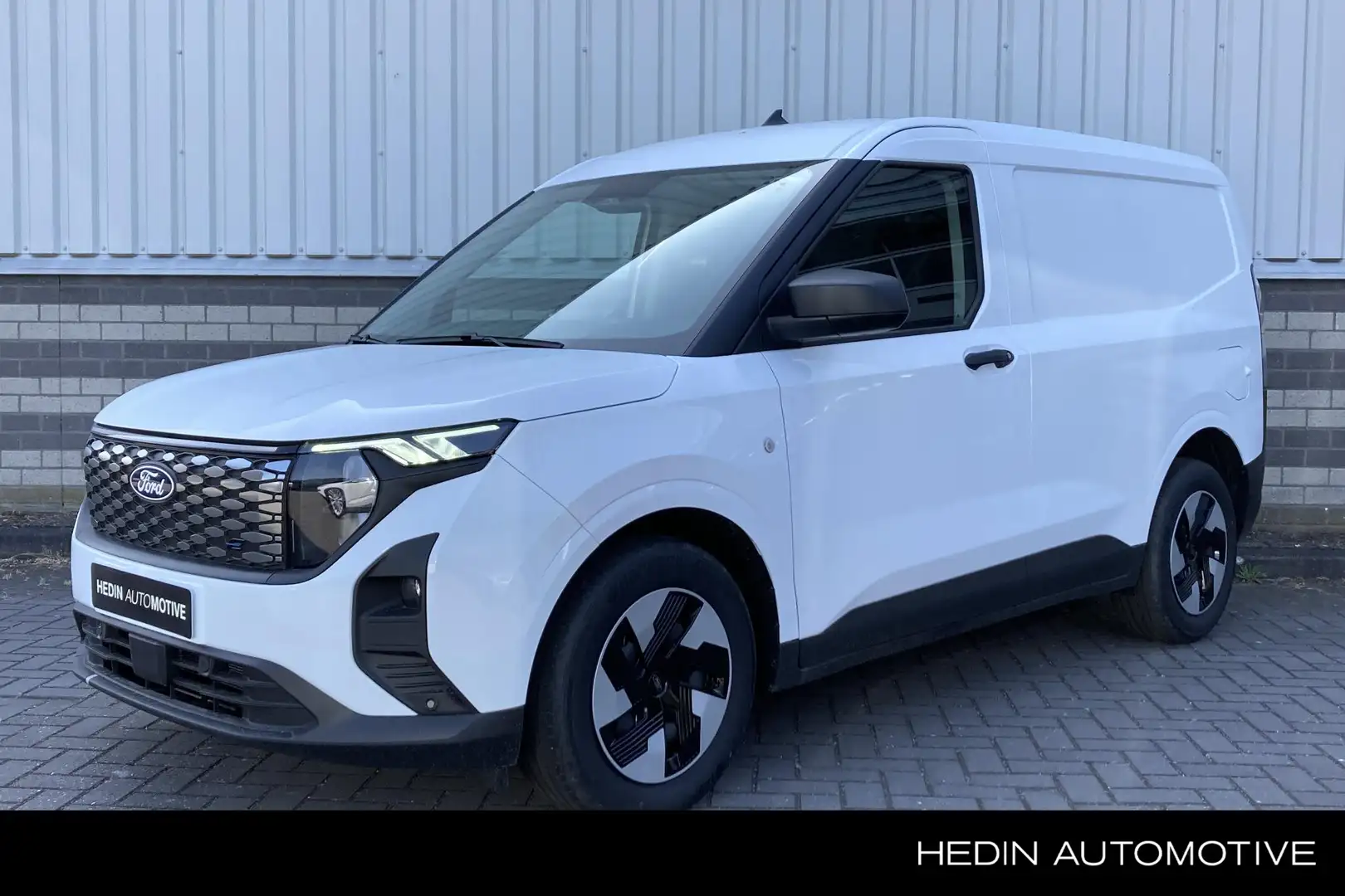 Ford E-Transit Cour. Trend 44 kWh Toegang Milieu-zones | Driver A - 1