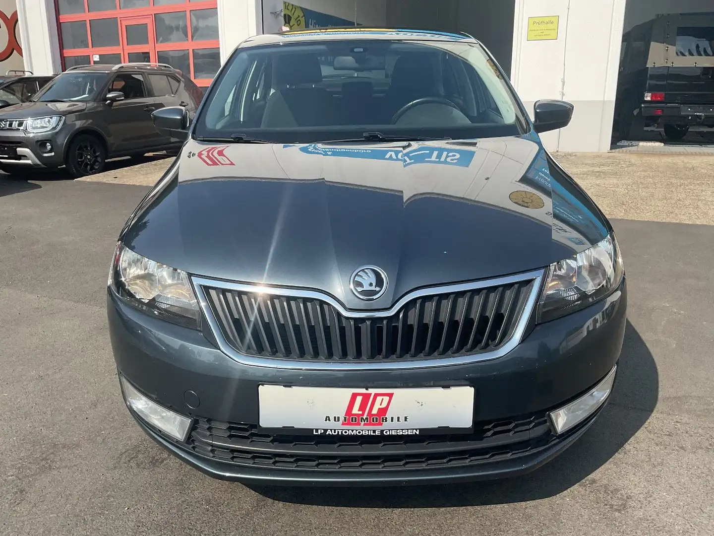 Skoda Rapid/Spaceback 1.6 TDI Ambition Klimatronik Navi PDC EU5 Grau - 2