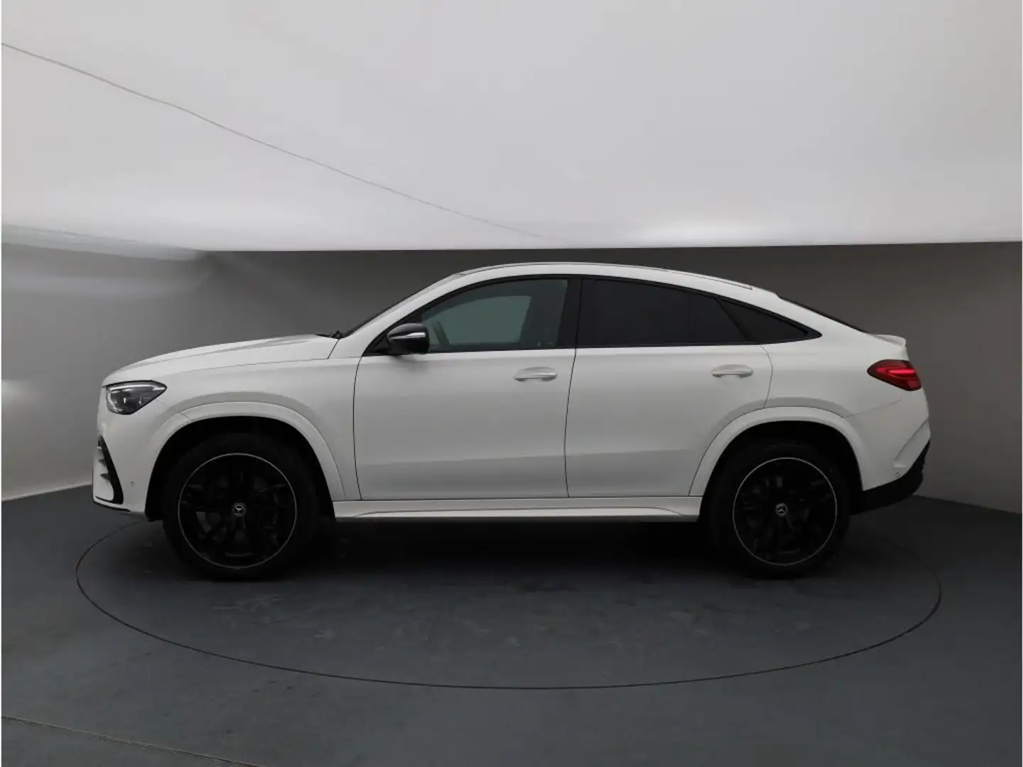 Mercedes-Benz GLE 300 d Cp AMG Airmatic Burm Pano Massage AHK Fehér - 2