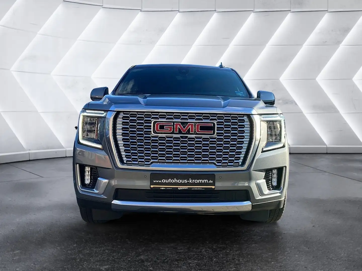 GMC Yukon XL DENALI Ultimate *Luftfederung* Gris - 2