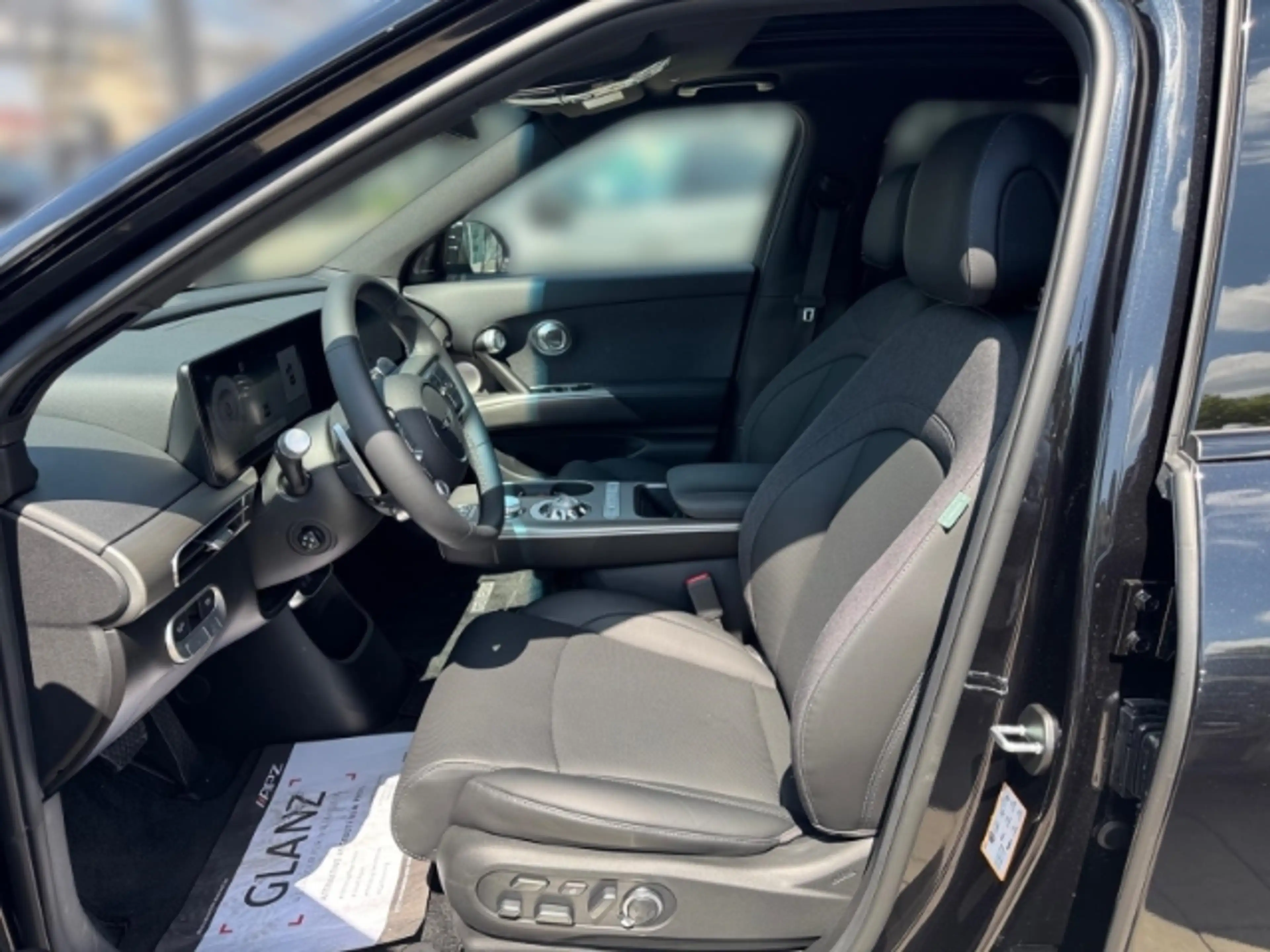 Genesis GV60 Sport Elektro 4WD Sportpaket Panorama Memory Sitze — photo 7