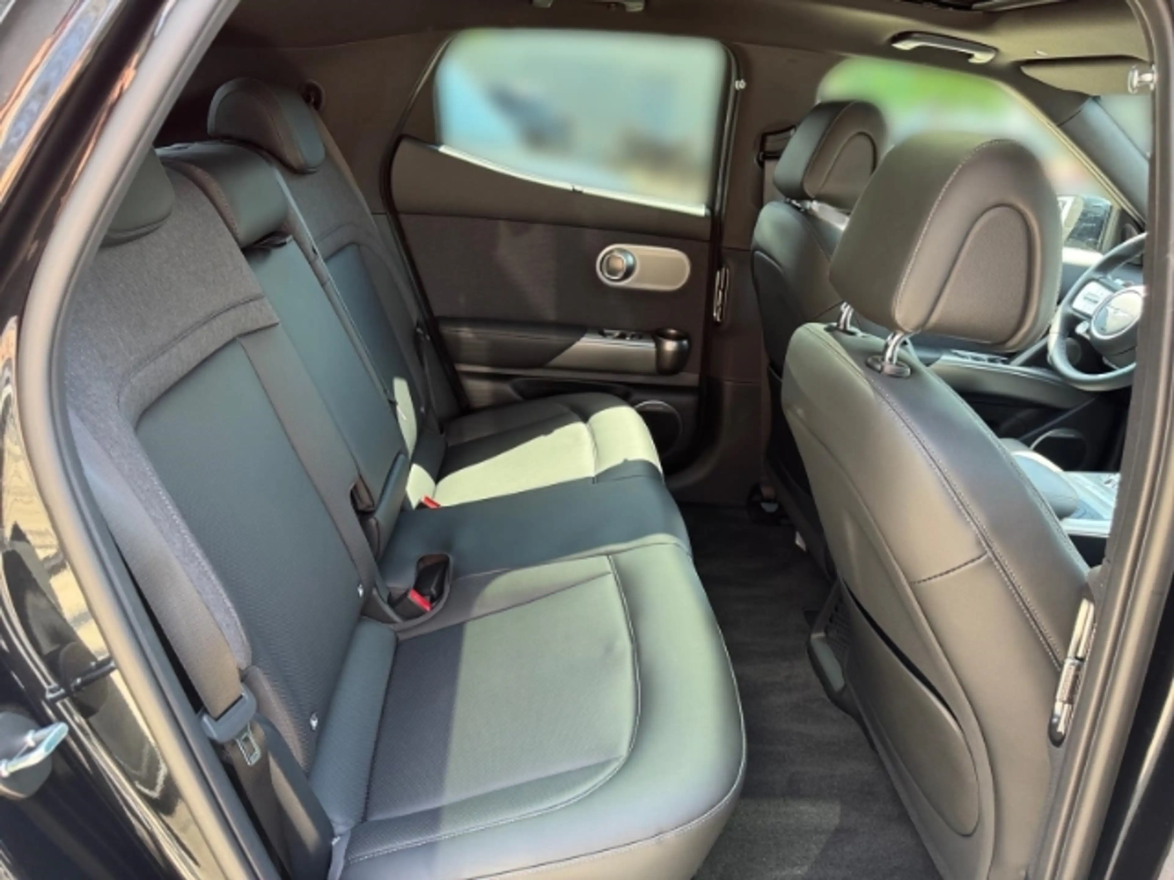 Genesis GV60 Sport Elektro 4WD Sportpaket Panorama Memory Sitze — photo 13
