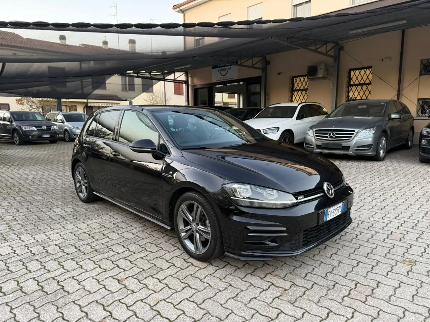 Volkswagen Golf Golf 5p 1.6 tdi Executive 115cv dsg OK NEOPATENTATO Zwart - 1