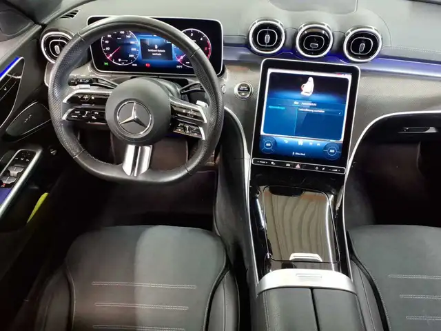 Mercedes-Benz C-Class view 3