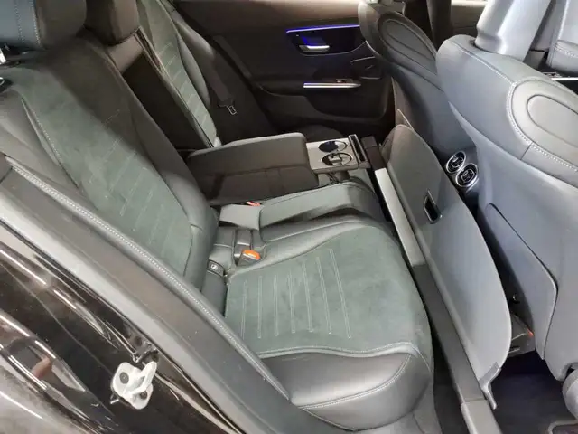 Mercedes-Benz C-Class view 7