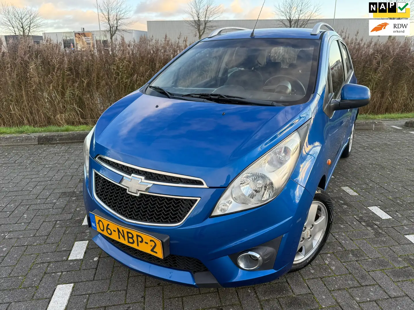 Chevrolet Spark 1.2 16V LT*AIRCO*NEW APK*NAP*C-D AFSTAND*ELKT-RAAM Blauw - 1