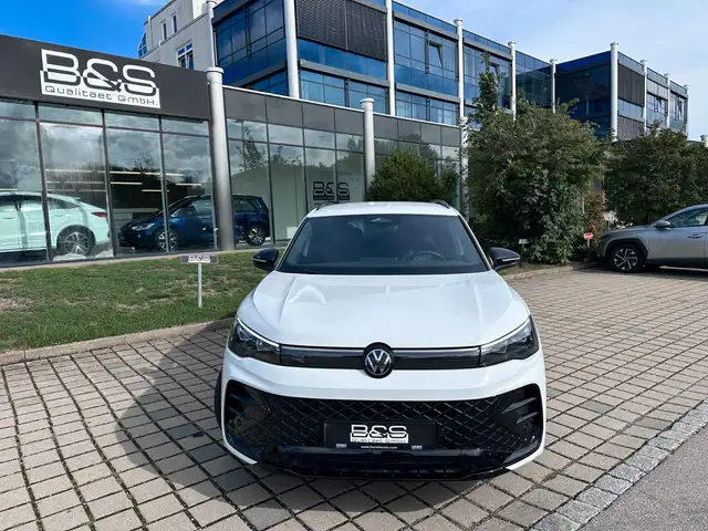Volkswagen Tiguan view 9