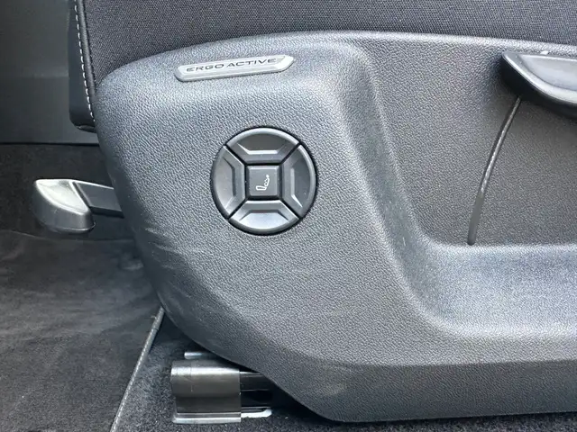 Volkswagen Tiguan view 15