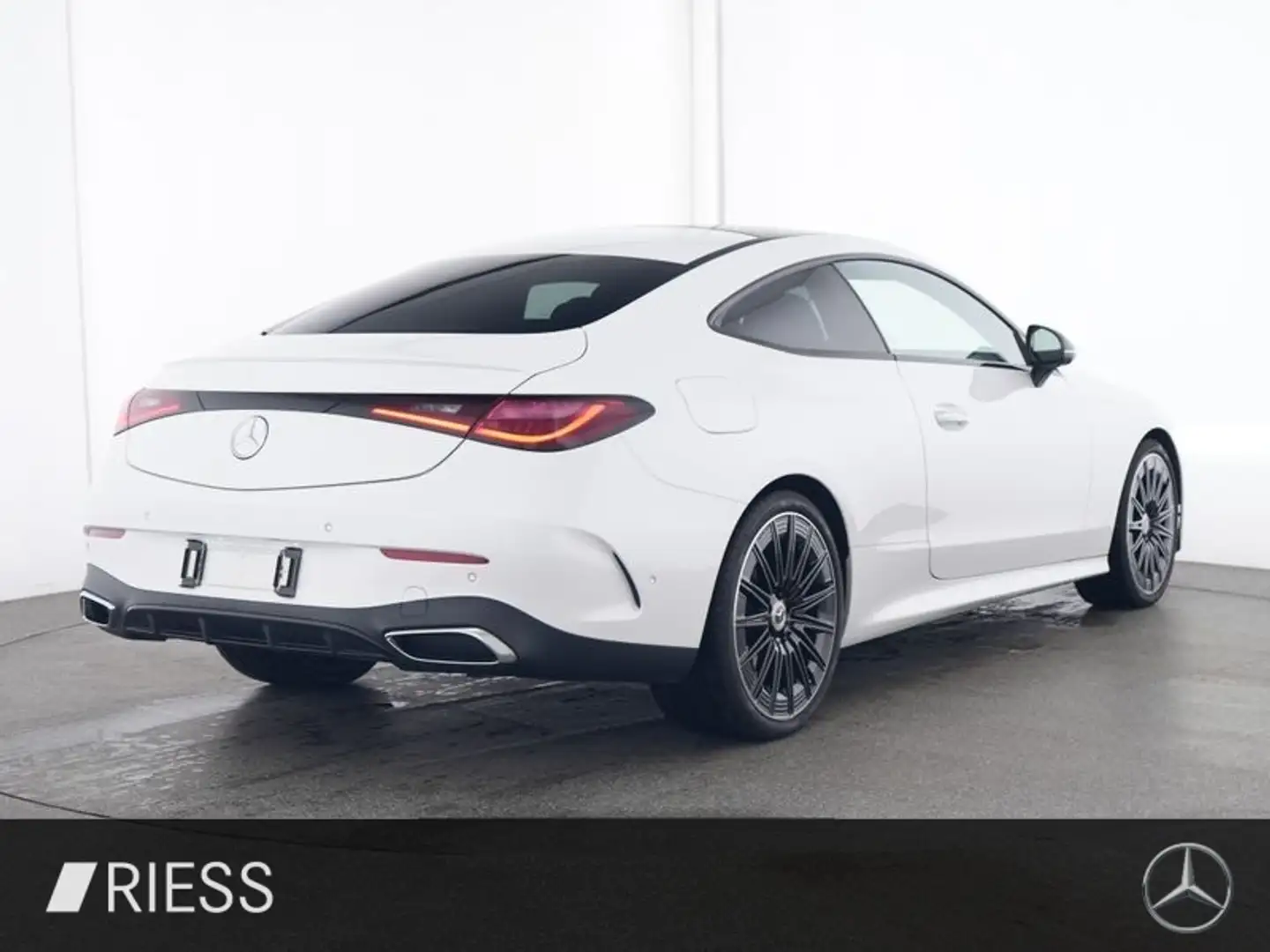 Mercedes-Benz CLE 300 4MATIC Coupé SD SpurW Sport W-Paket PDC White - 2
