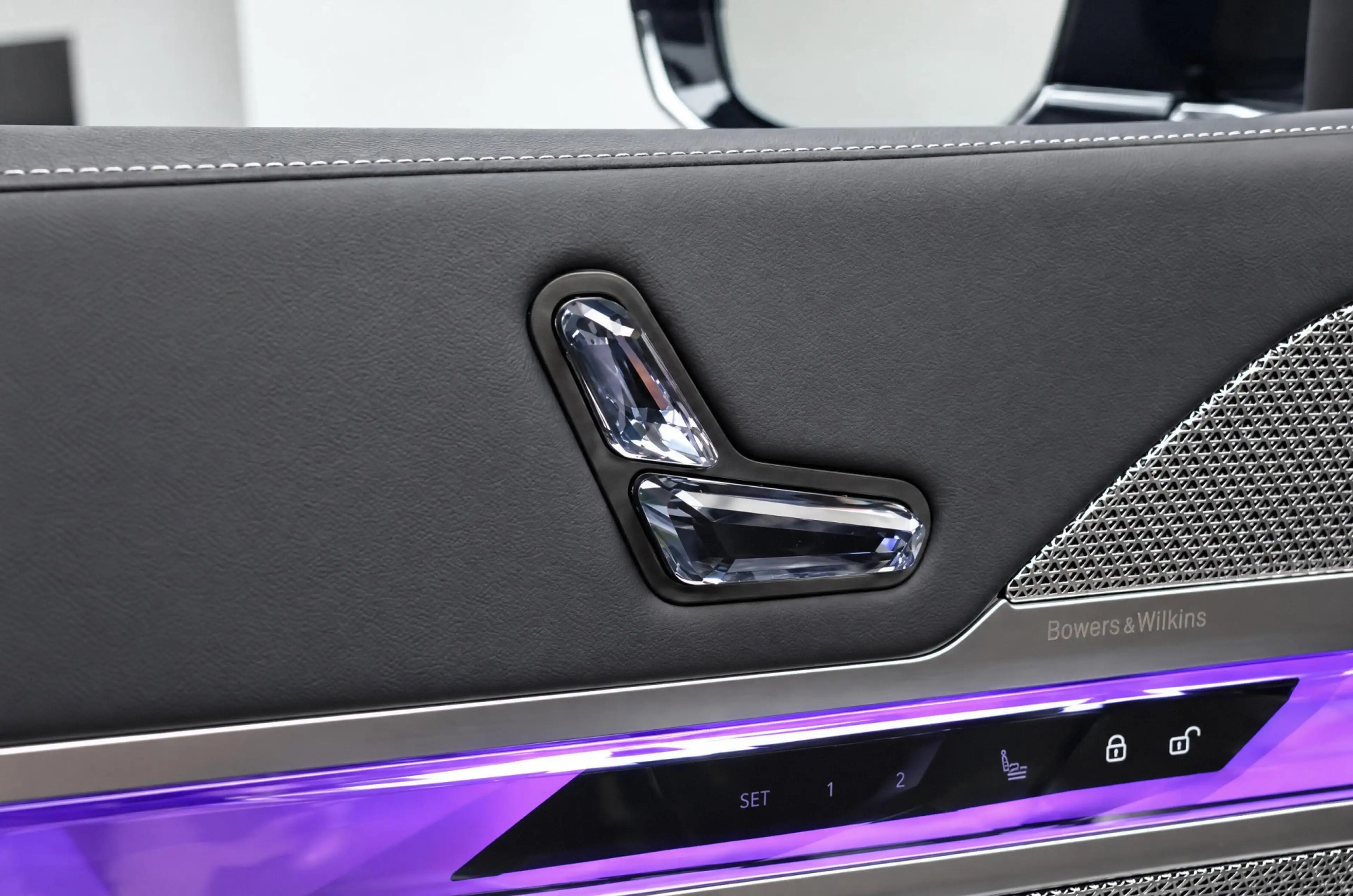 BMW i7 eDrive50 High Executive / Panoramadak / Stoelventi — photo 14