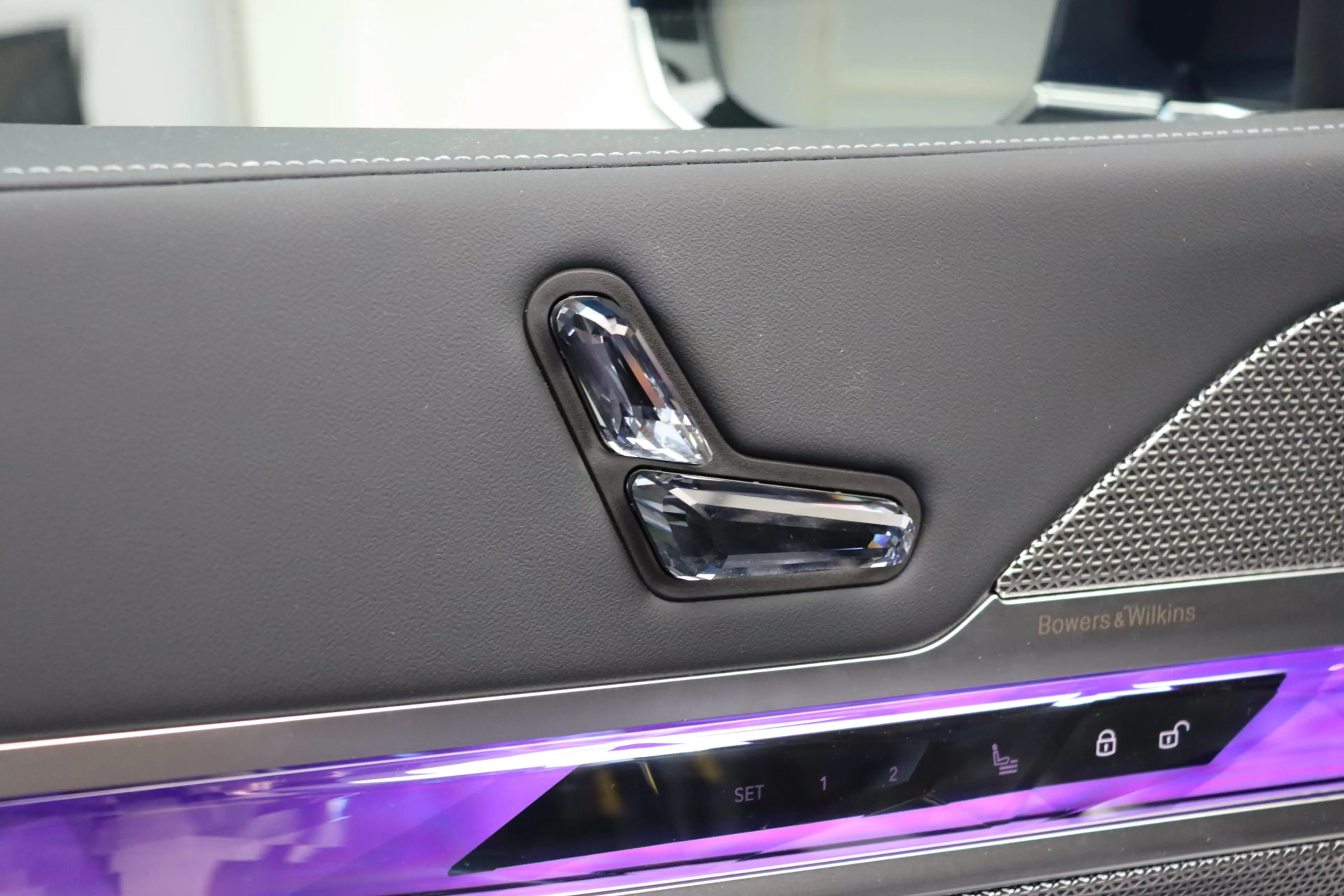 BMW i7 eDrive50 High Executive / Panoramadak / Stoelventi — photo 12