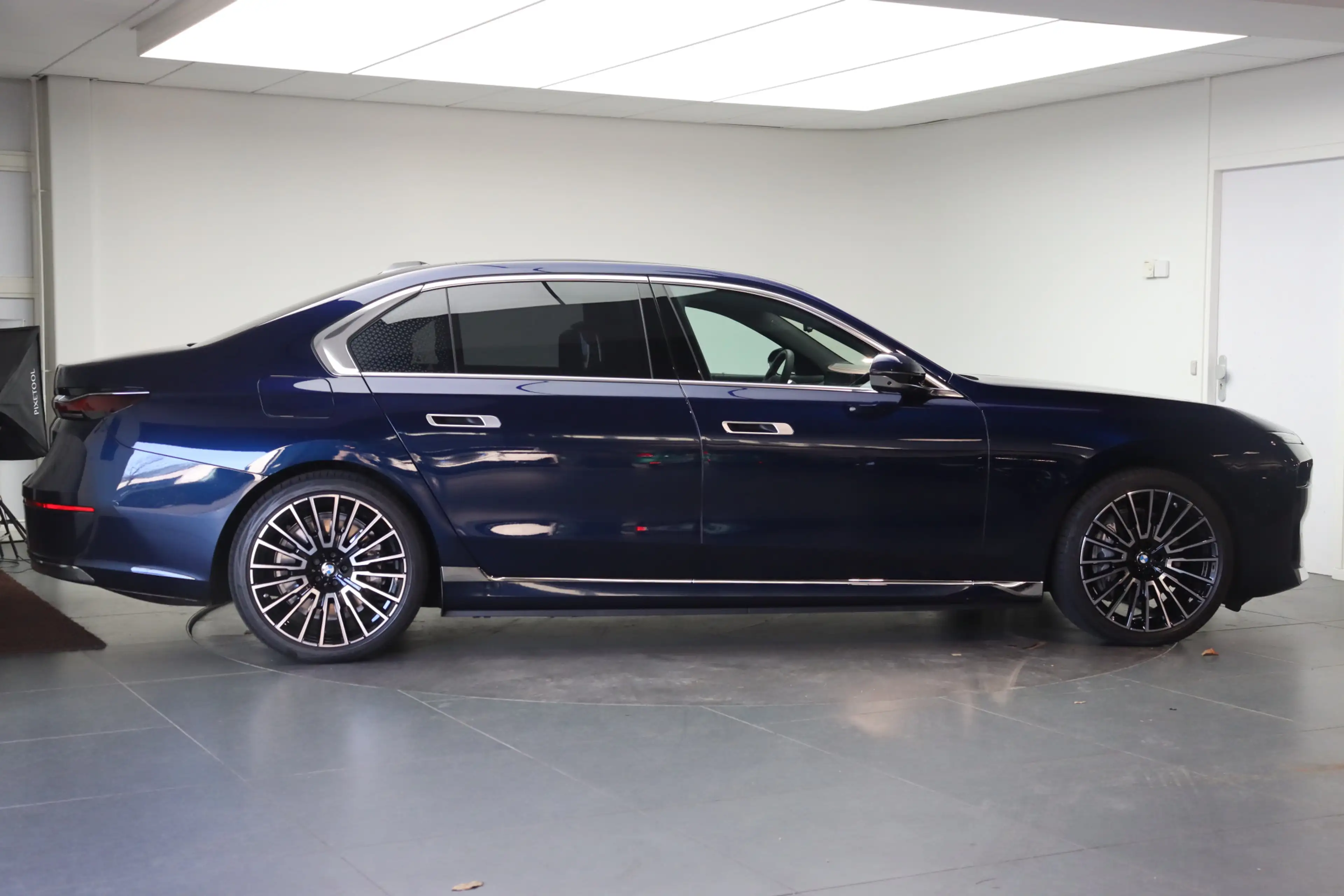BMW i7 eDrive50 High Executive / Panoramadak / Stoelventi — photo 5