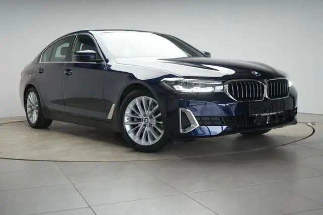 BMW 520 i Luxury Line Leder/STHZ/HUD/Kamera
