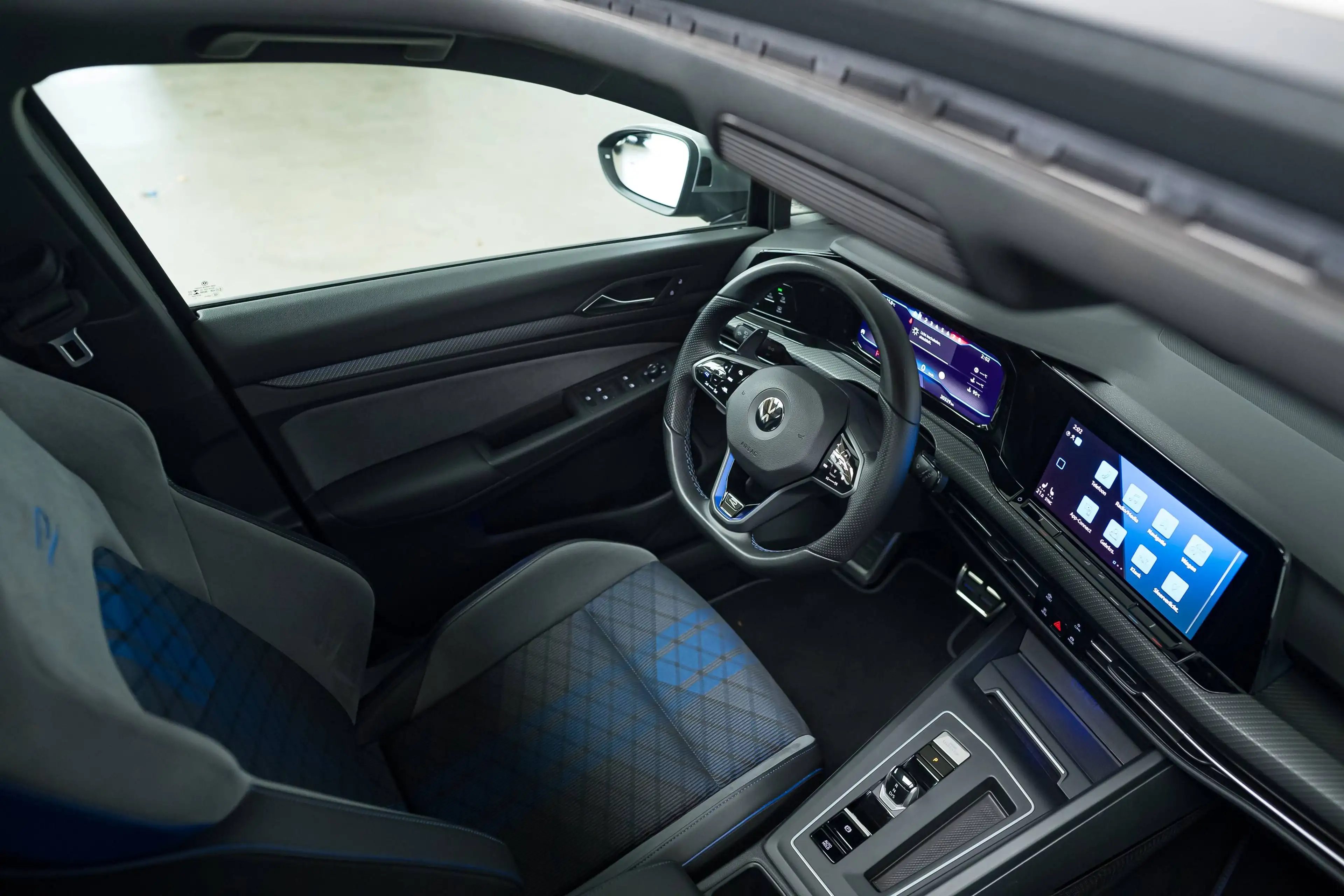 Volkswagen Golf R GARANTIE|4MOTION|IQLIGHTS|PANO|KEYLESS|ACC|LA|ZETELVERW.|SFEERVERL.| — photo 6