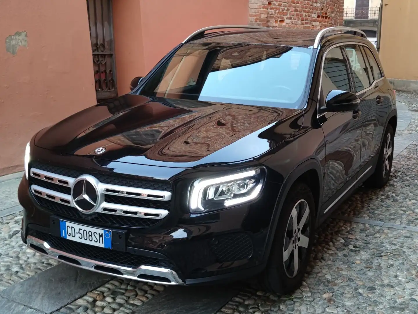 Mercedes-Benz GLB 200 GLB - X247 2019 d Sport Plus 4matic auto Schwarz - 1