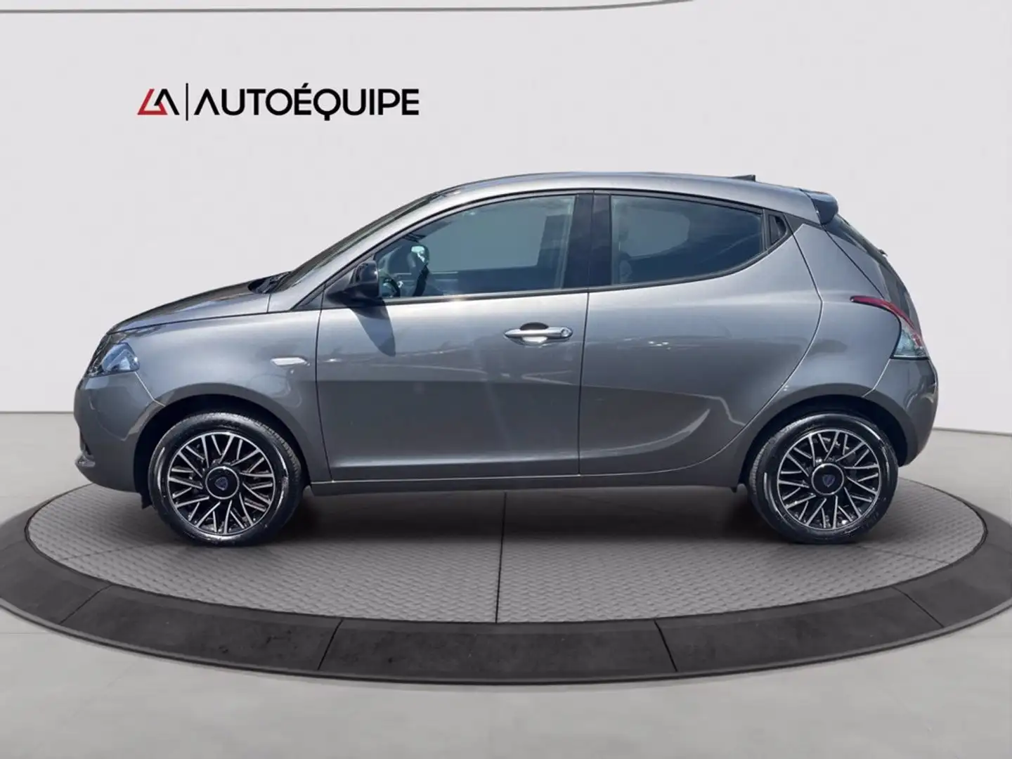 Lancia Ypsilon 1.0 firefly hybrid Platino s&s 70cv Grigio - 2