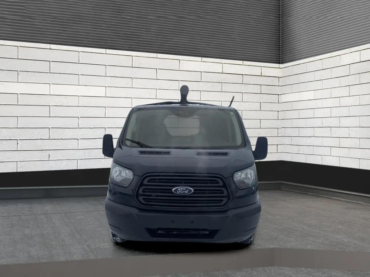 Ford Transit Cargo Van снимка Ford Transit Cargo Van