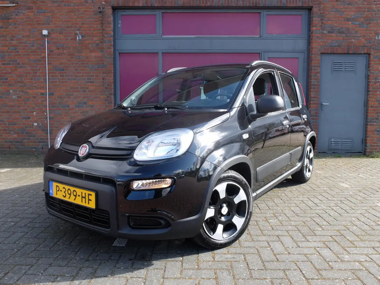 Fiat Panda 1.0 Hybrid City Life Schwarz - 1