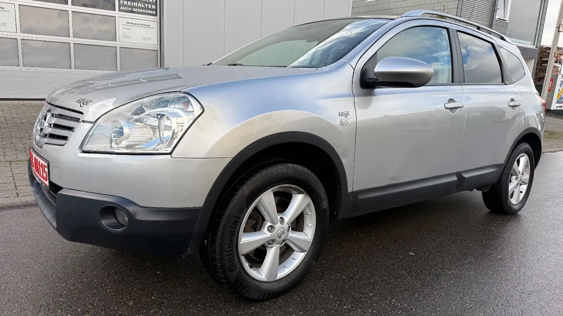 Nissan Qashqai+2 141PS 4X4 4WD 2.0 TÜV,7-SITZER,AHK,PAN Argent - 1
