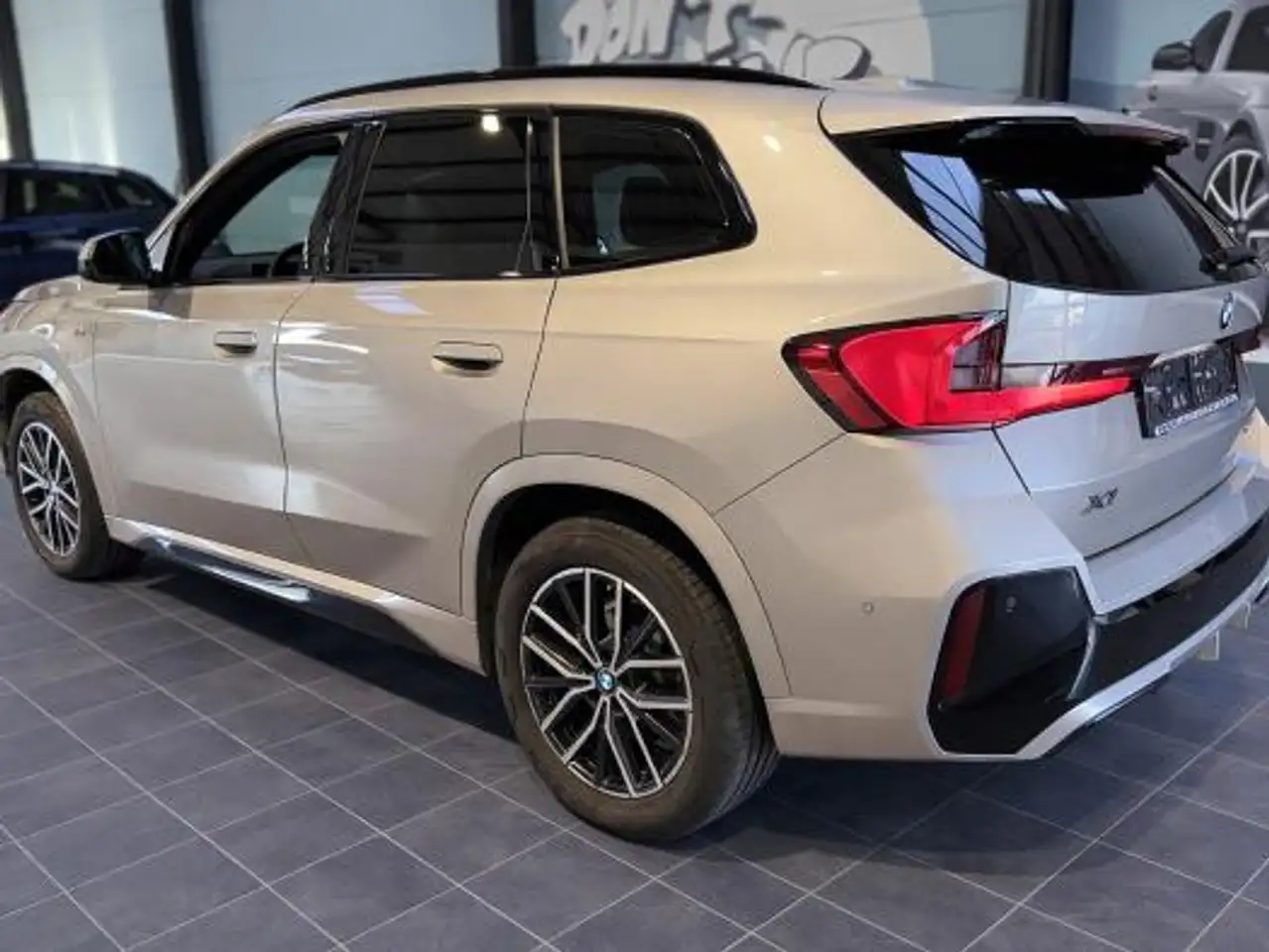 BMW X1 X1 1.5iA M-Sportpack sfeerverlichting el koffer 17