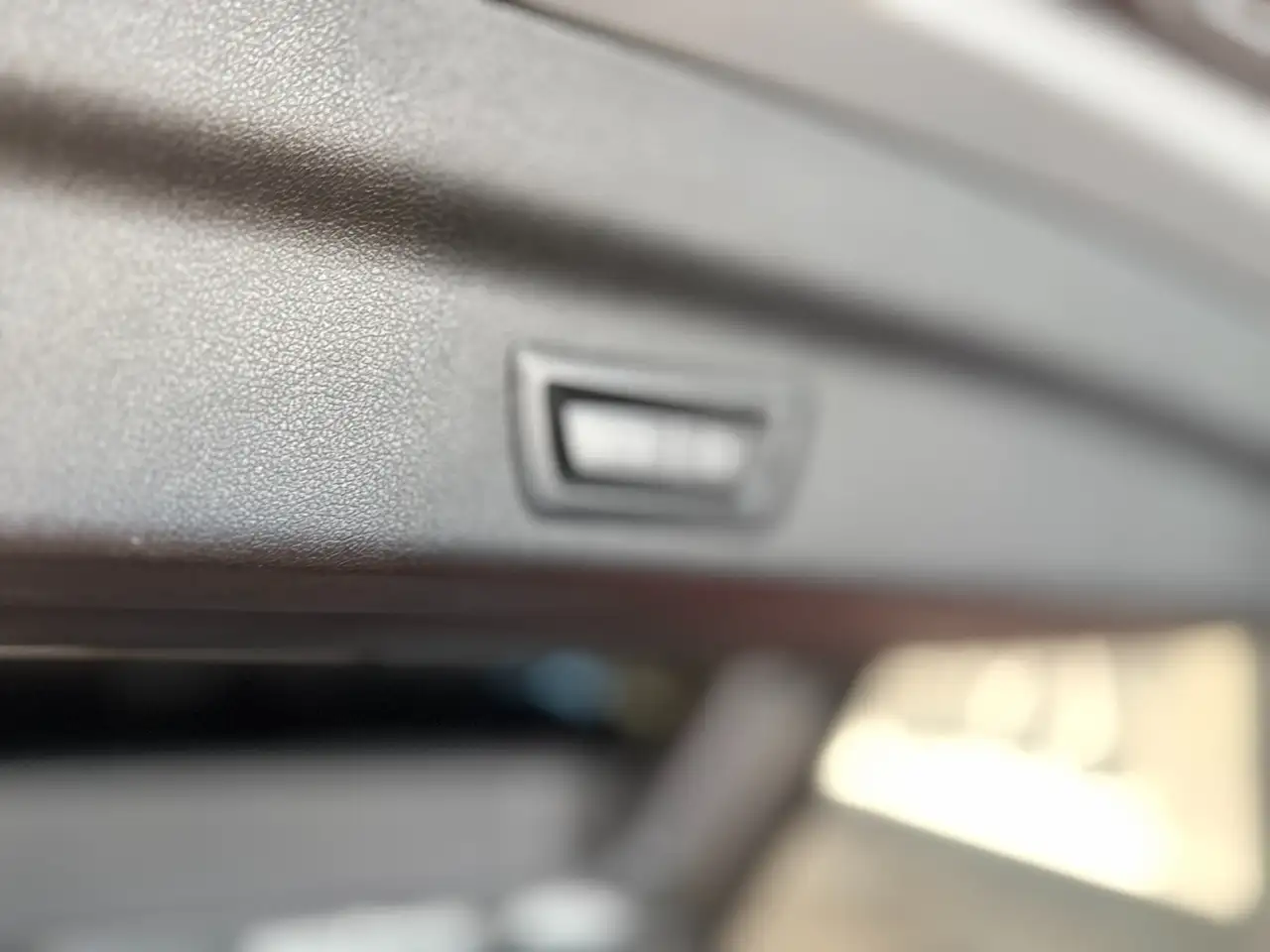 BMW X1 X1 1.5iA M-Sportpack sfeerverlichting el koffer 15