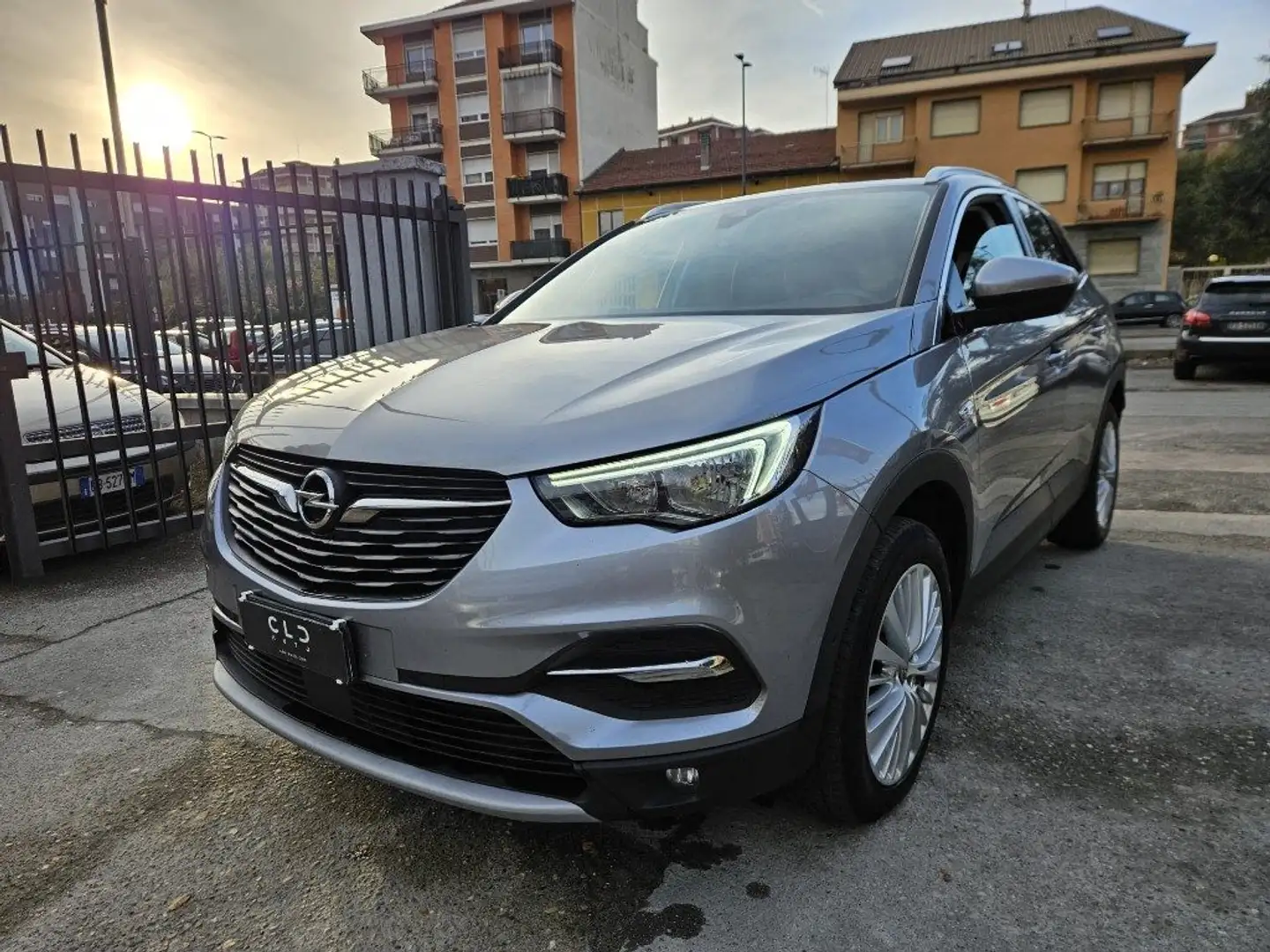 Opel Grandland X 1.6 diesel Ecotec Start&Stop Grey - 2
