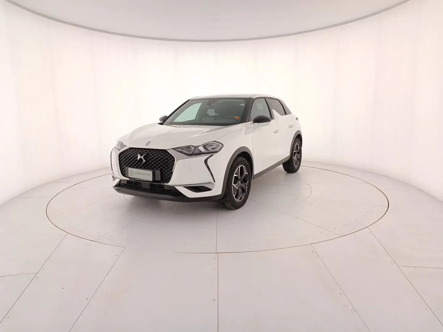 DS Automobiles DS 3 3 Crossback PureTech 100 So Chic Bianco - 1