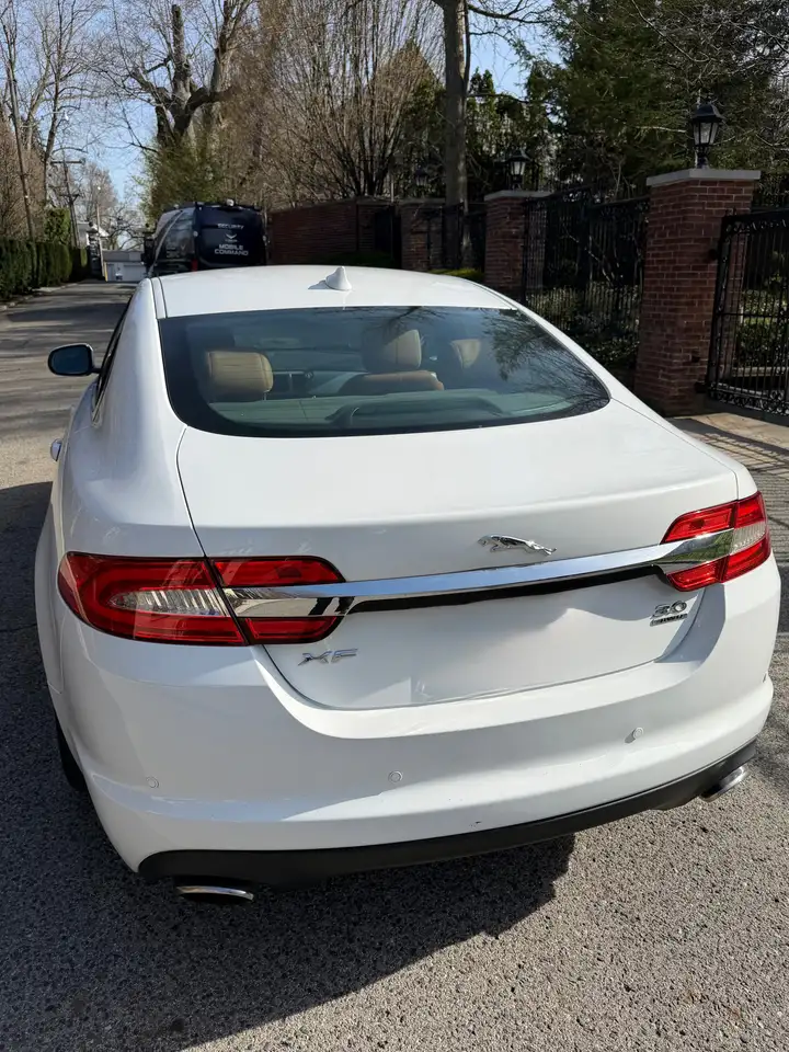 Jaguar XF снимка Jaguar XF