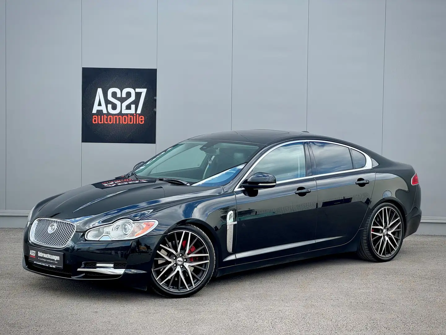Jaguar XF 3.0 V6 Diesel S Premium Luxury Noir - 1