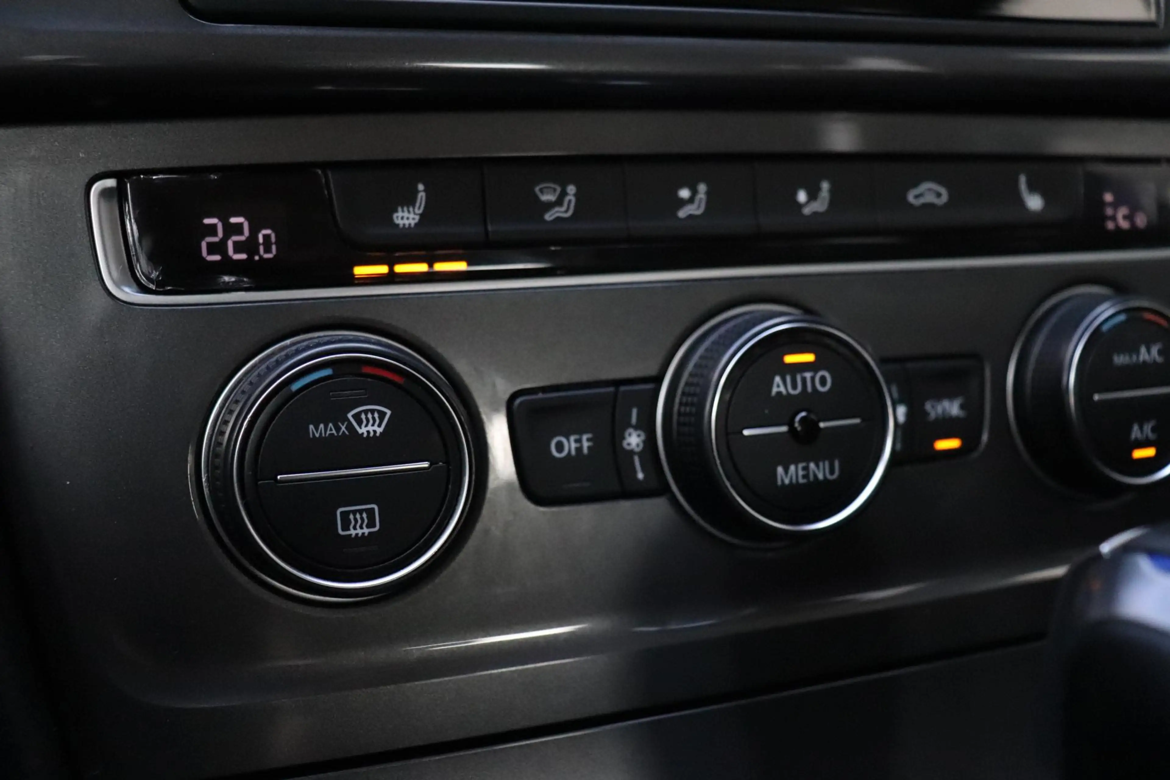 Volkswagen e-Golf 116 PK | SOH 83,6% | NAVI | STOELVERWARMING | PARK — photo 16