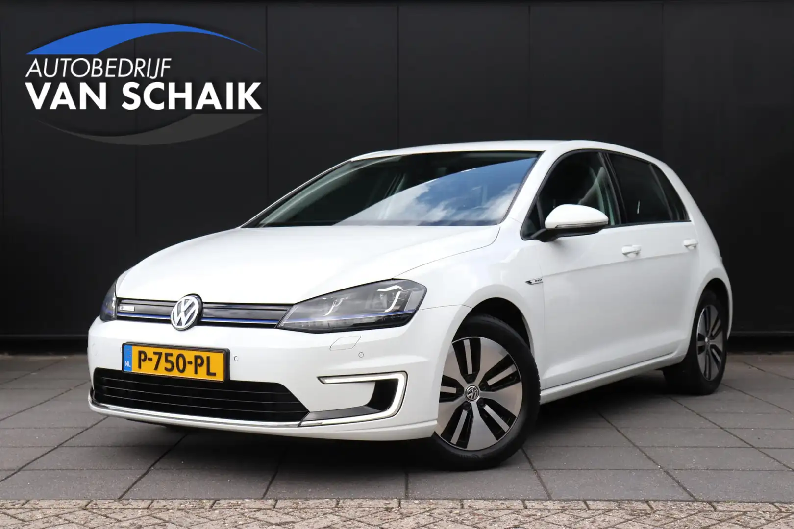 Volkswagen e-Golf 116 PK | SOH 83,6% | NAVI | STOELVERWARMING | PARK Blanco - 1
