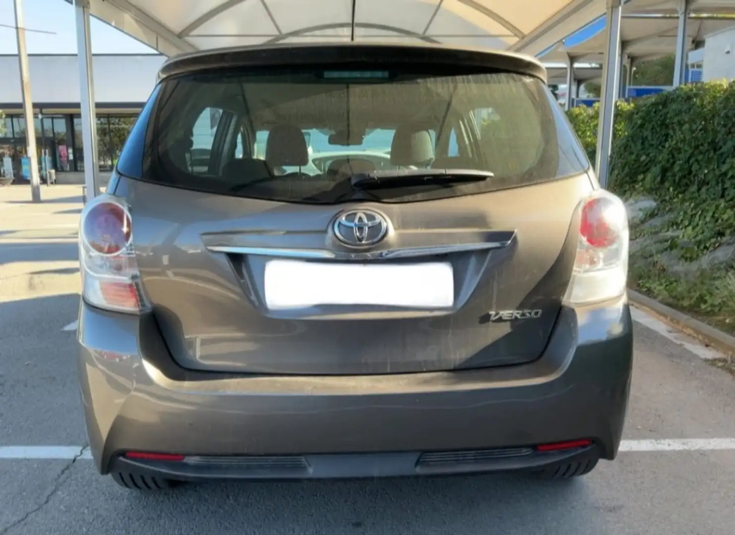 Toyota Verso 130 Business 7pl. Srebrny - 2