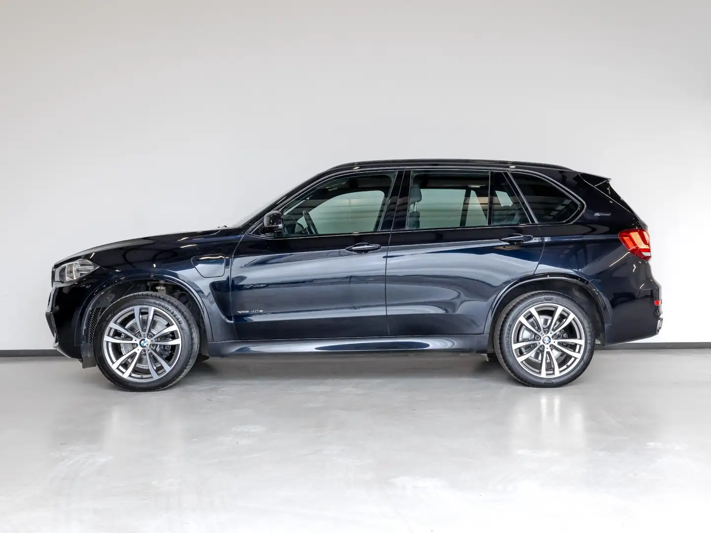 BMW X5 XDrive40e High Executive M Pakket / 368pk / Trekha Albastru - 2