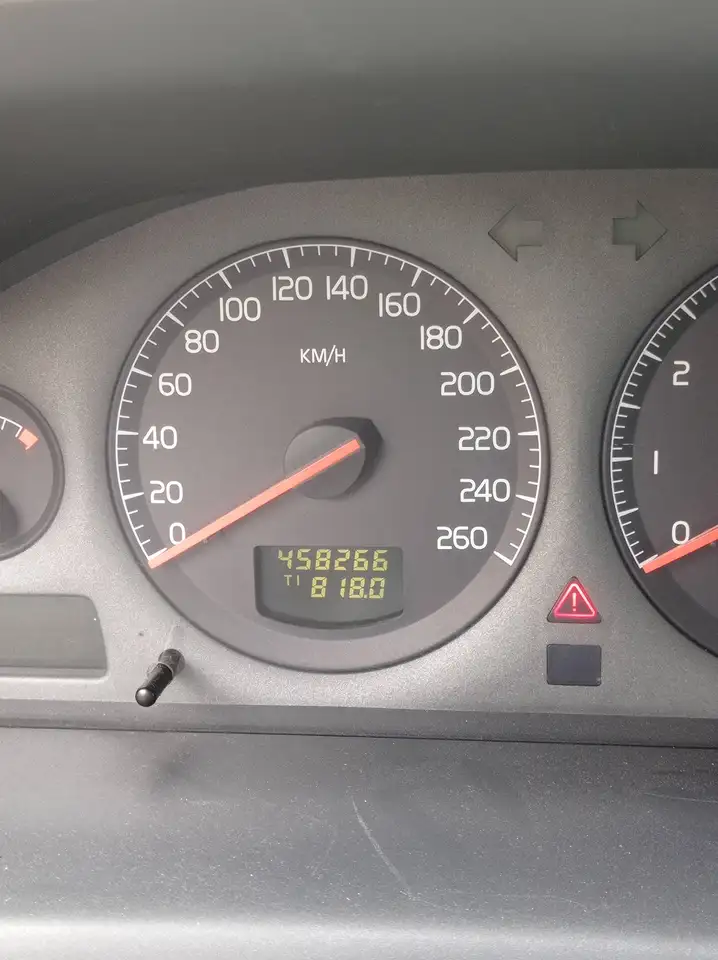Volvo V70 2.4, foto 10