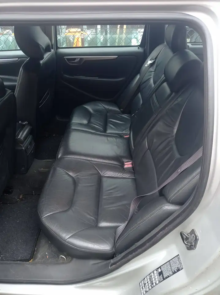 Volvo V70 2.4, foto 7