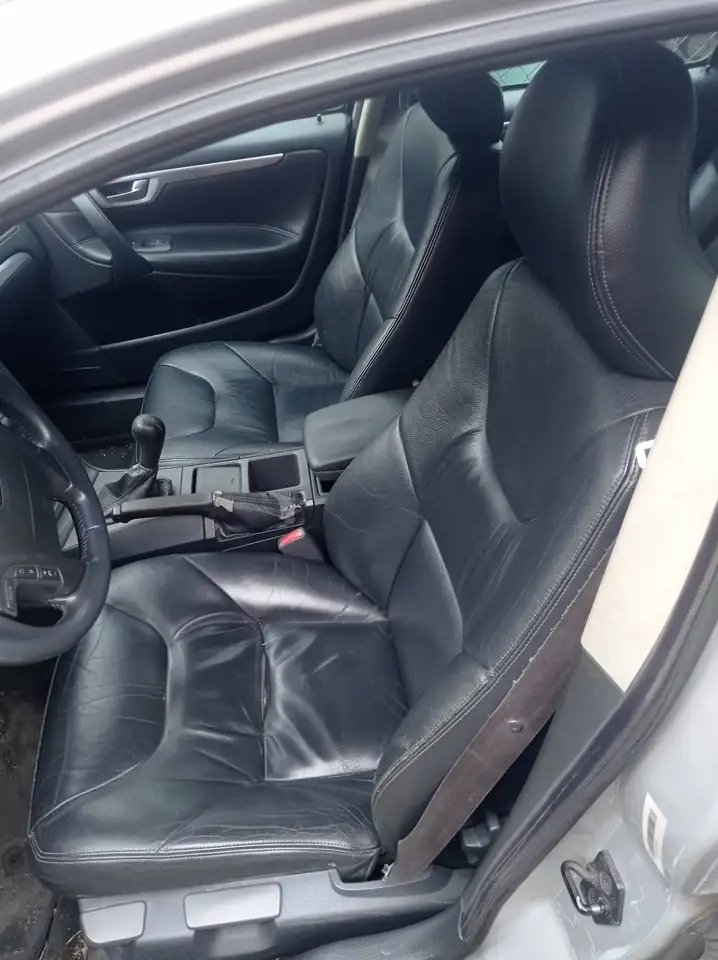 Volvo V70 2.4, foto 6