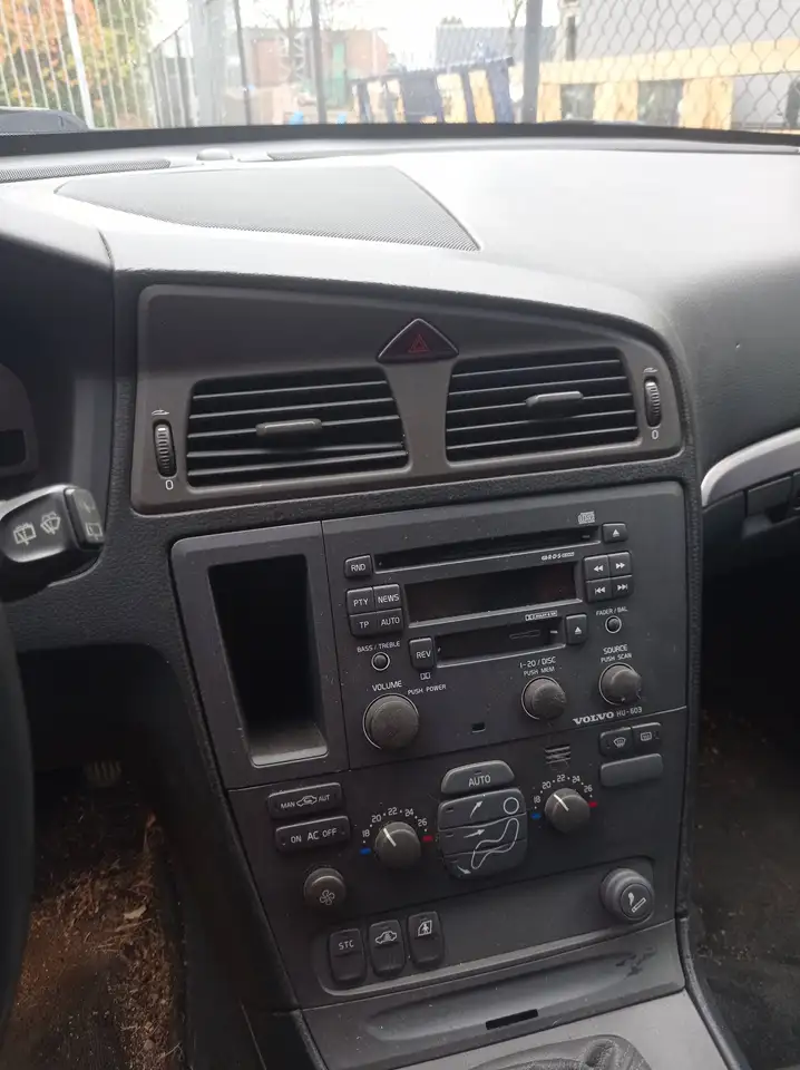Volvo V70 2.4, foto 8