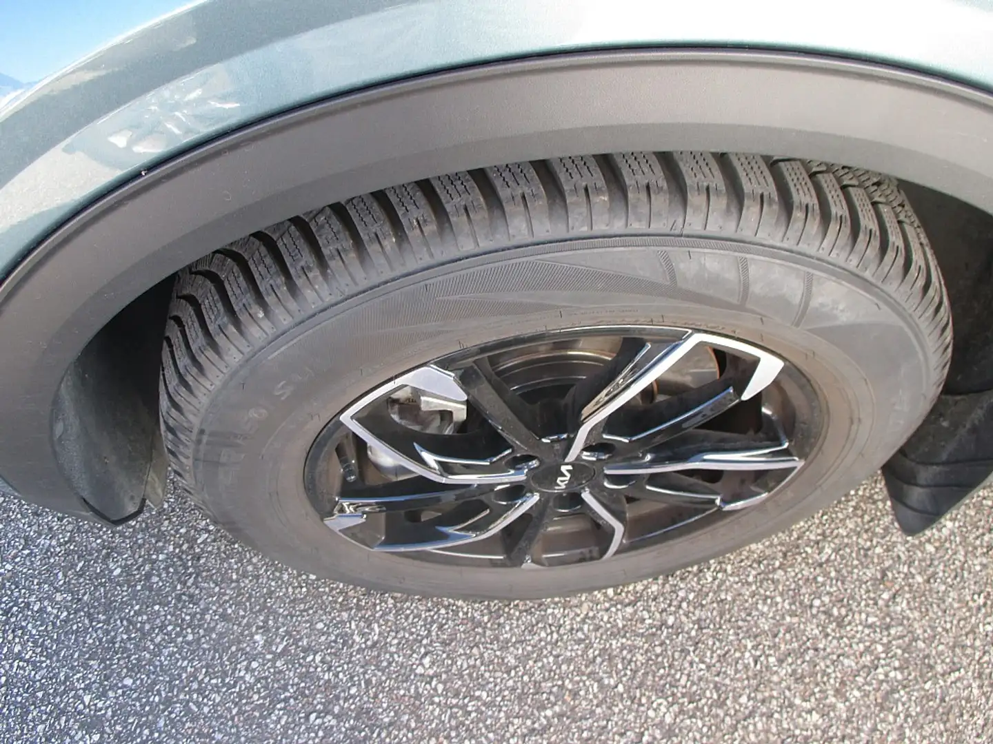 Kia Sportage 1,6 CRDI 48V Silber Grau - 2