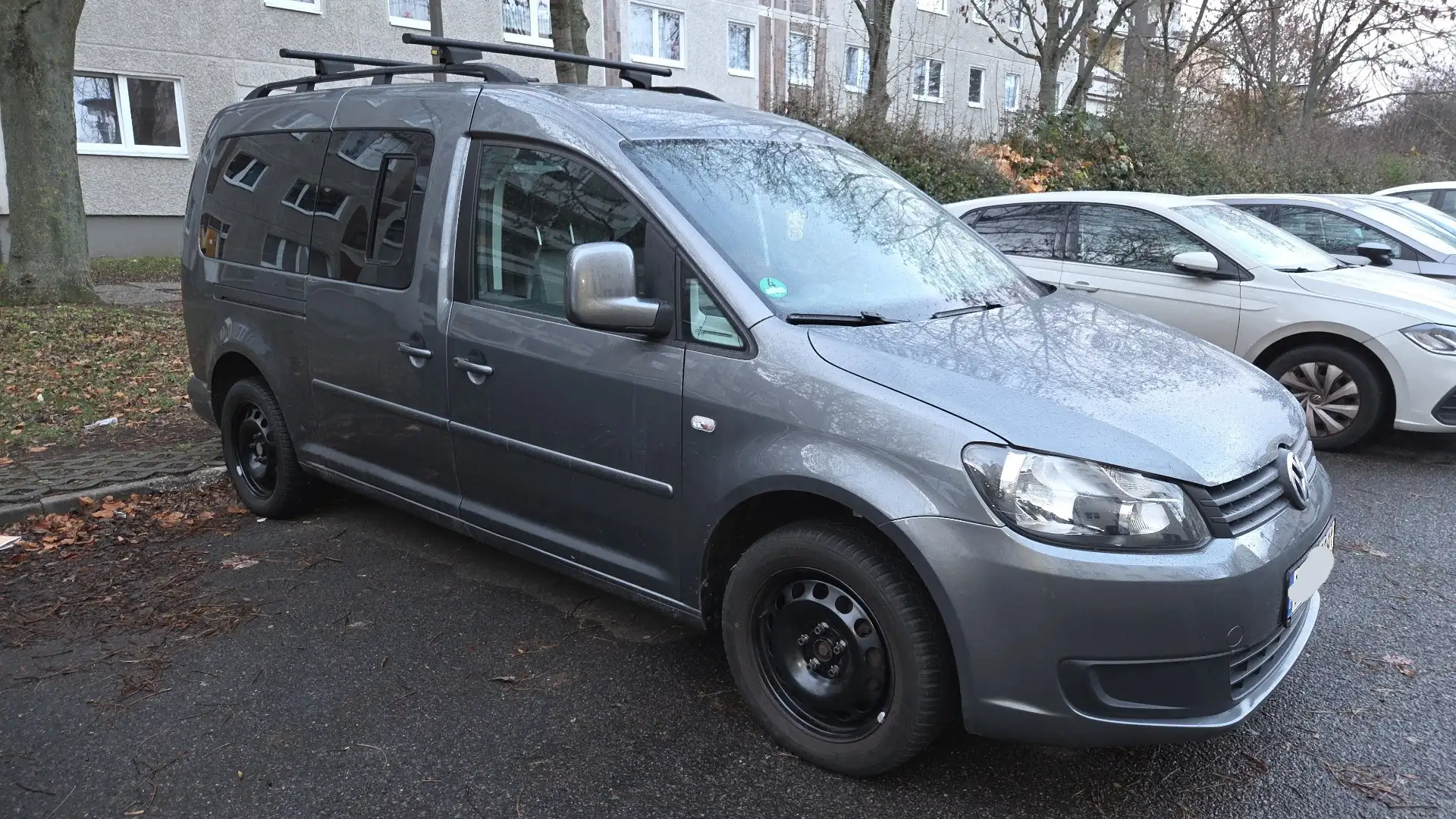 Volkswagen Caddy 1.6 BiFuel (7-Si.) Startline Grau - 1