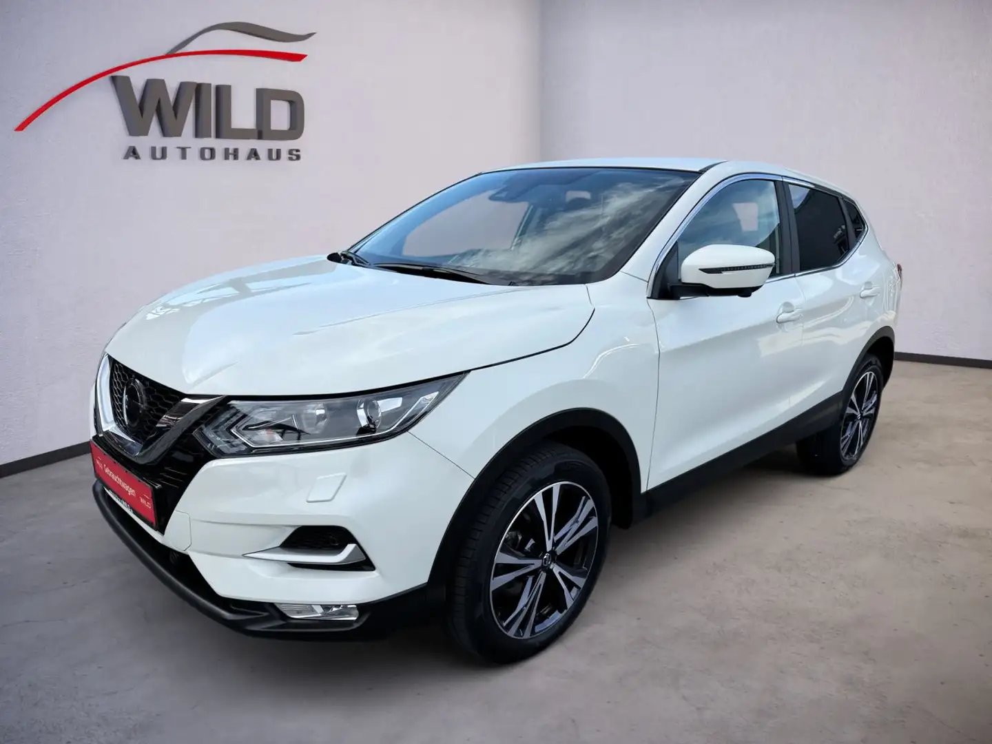 Nissan Qashqai 1.3 DIG-T  N-Connecta, SHZ, Klima, CAM Weiß - 2
