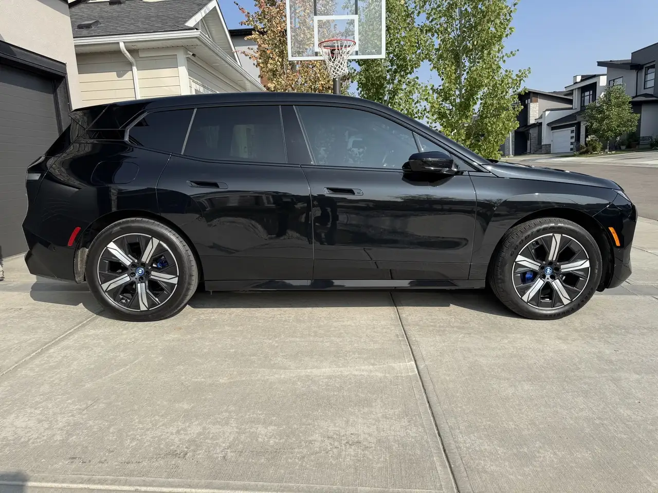 2023 BMW iX