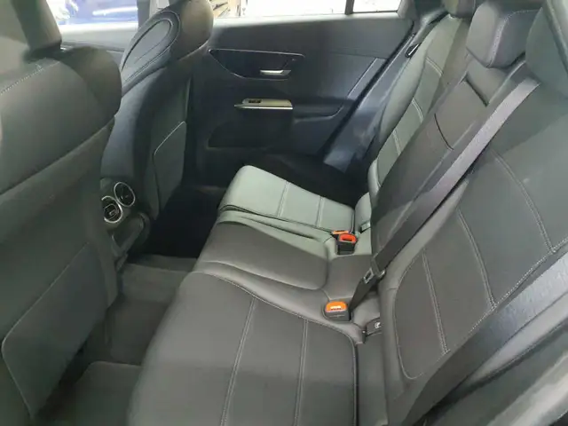 Mercedes-Benz GLC view 13