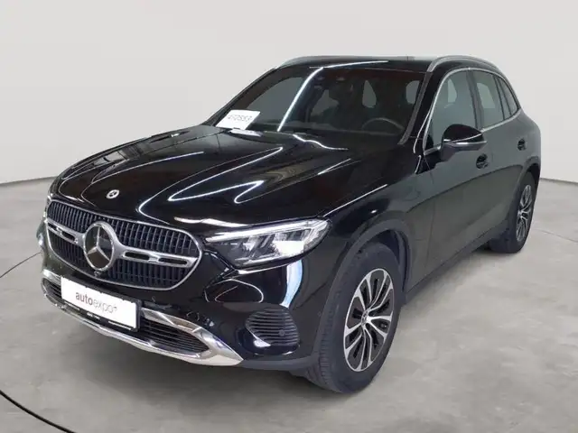 Mercedes-Benz GLC view 2