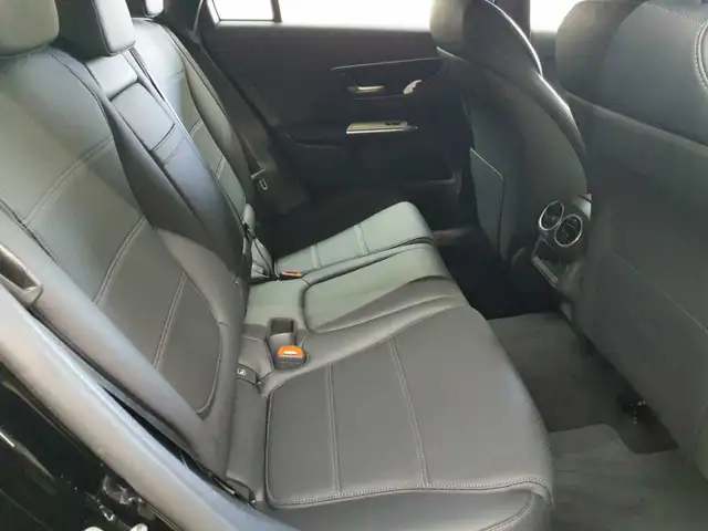 Mercedes-Benz GLC view 14
