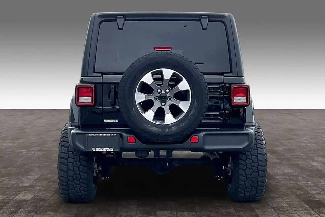 Jeep Wrangler снимка Jeep Wrangler