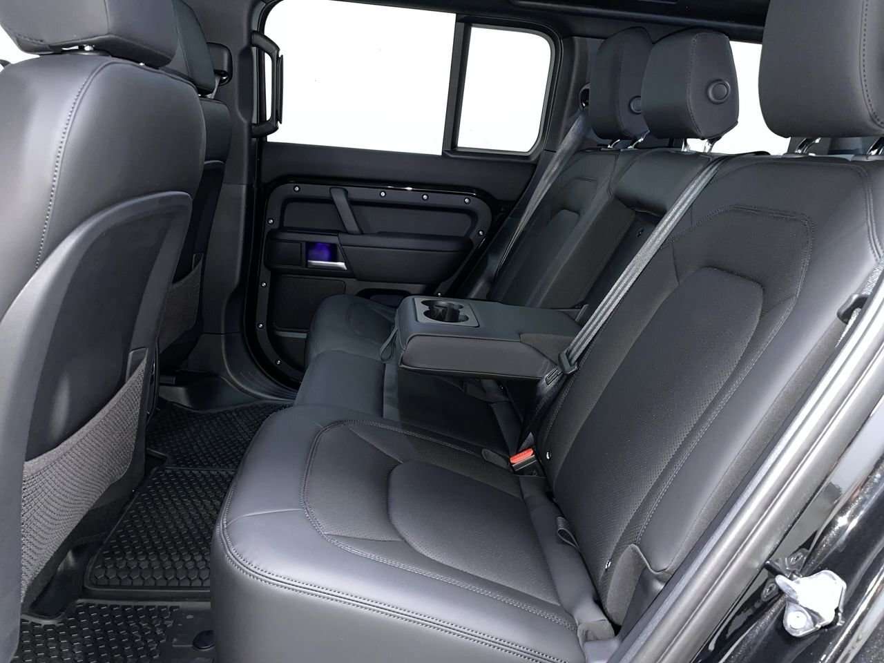 2026 Land Rover Defender 110 X-Dynamic SE Extended Black Exterior Pack | 22 thumb 31