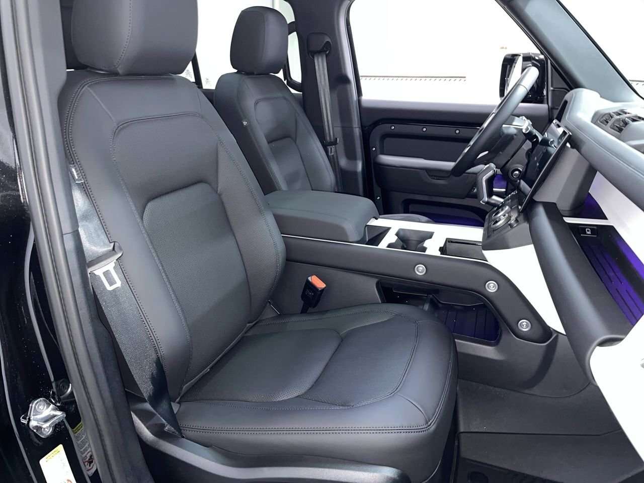 2026 Land Rover Defender 110 X-Dynamic SE Extended Black Exterior Pack | 22 thumb 33
